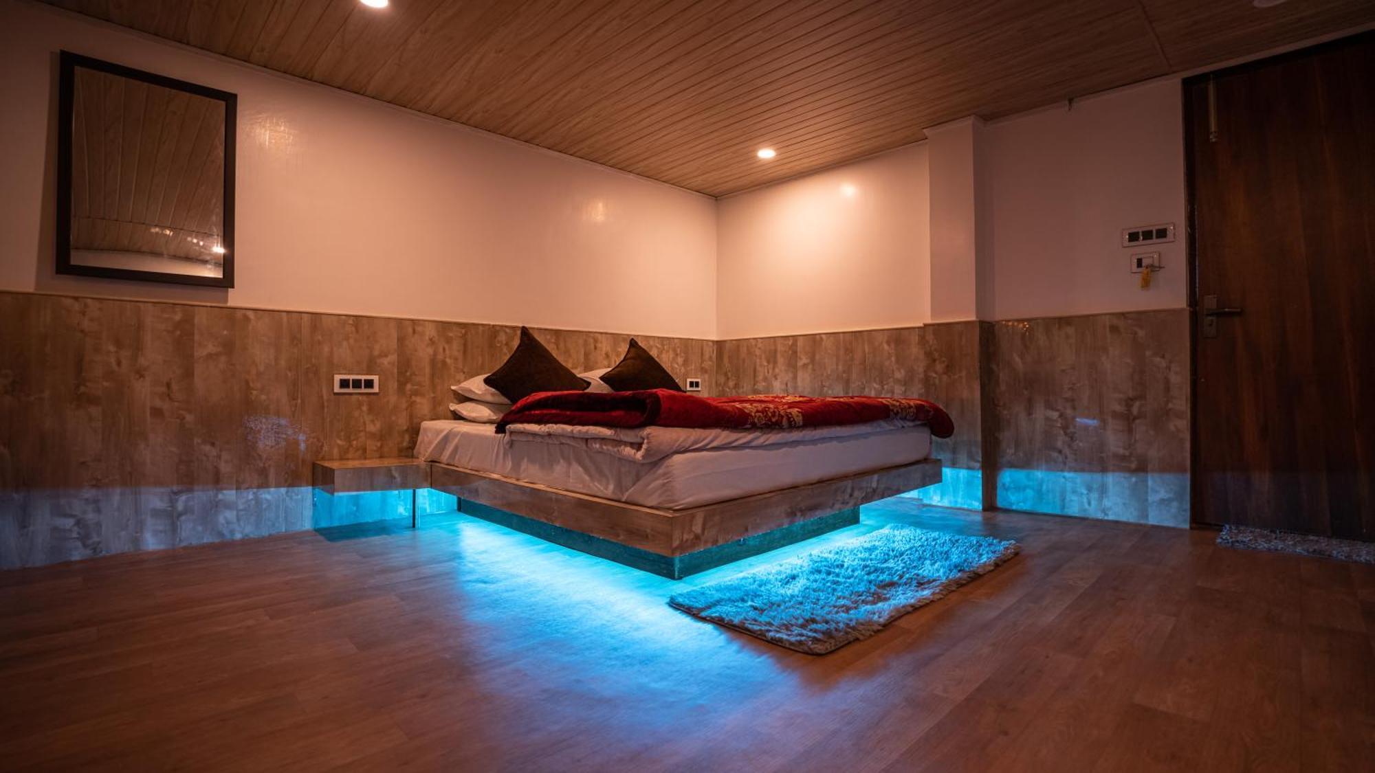 Darjeeling Guest House Deluxe Экстерьер фото