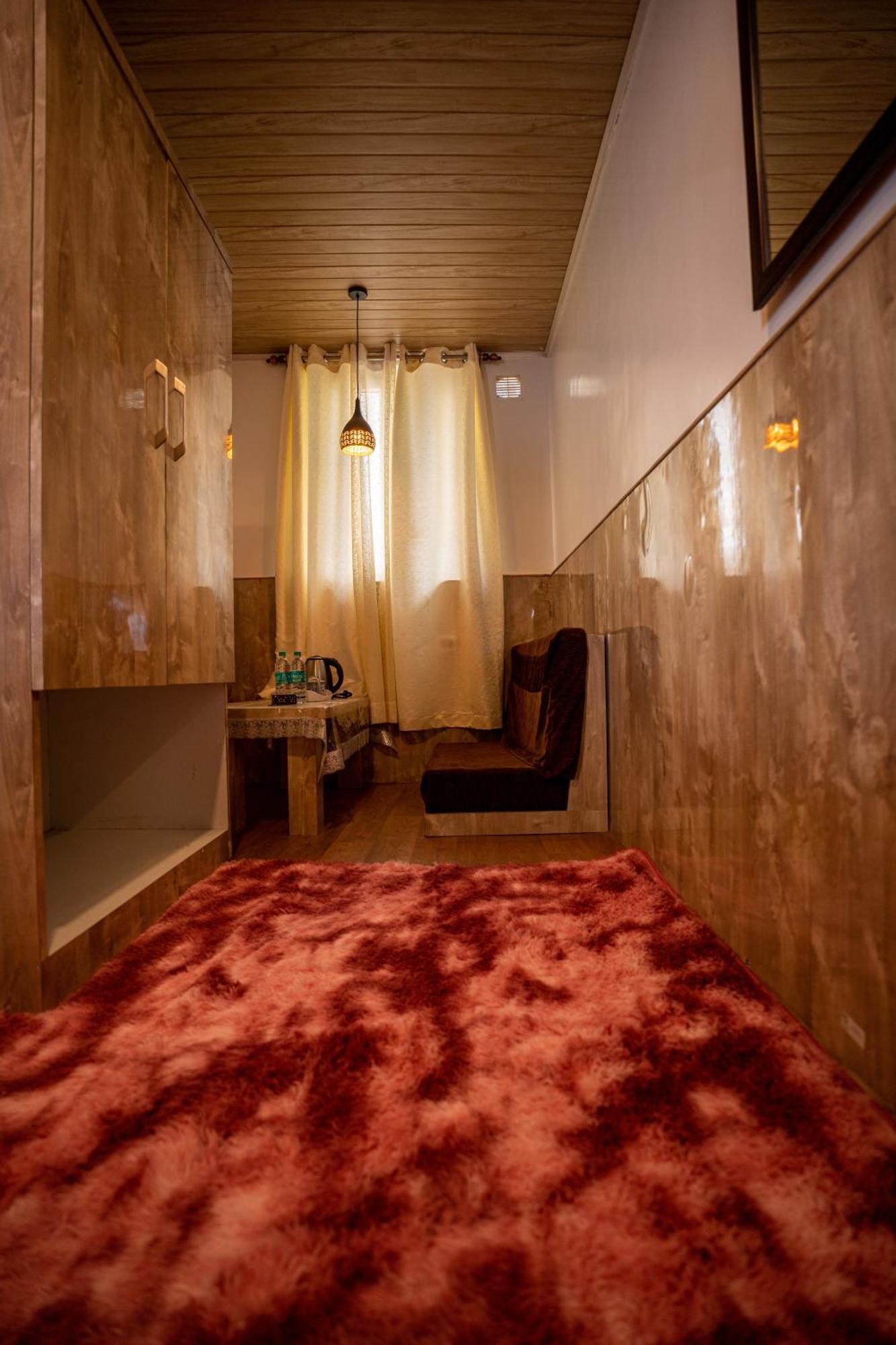 Darjeeling Guest House Deluxe Экстерьер фото